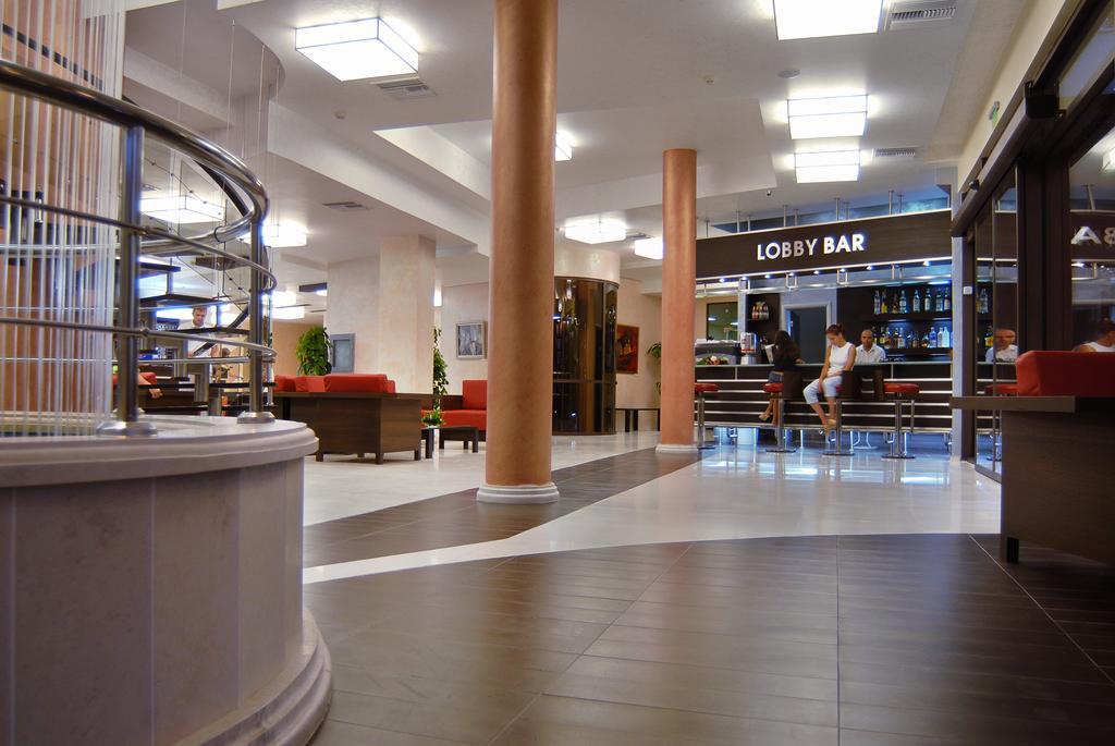 נסבר Hotel Vigo מראה חיצוני תמונה